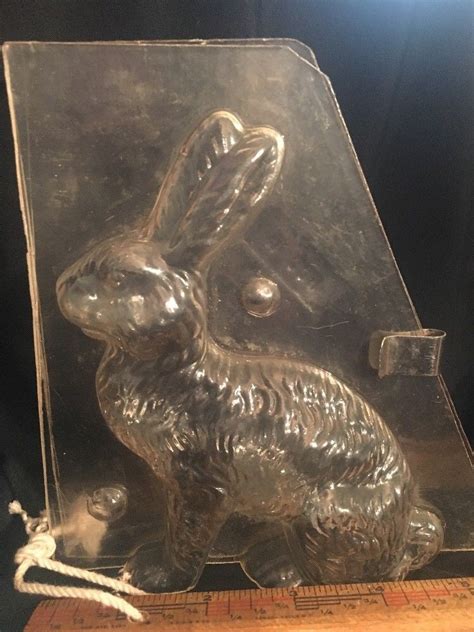 Vinage Hard Plastic Chocolate Mold Intricate Siting Easter Bunny 625 X