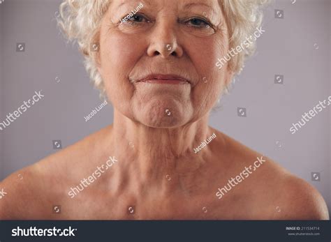 Closeup Image Mature Woman Face Wrinkled Stock Photo 211534714