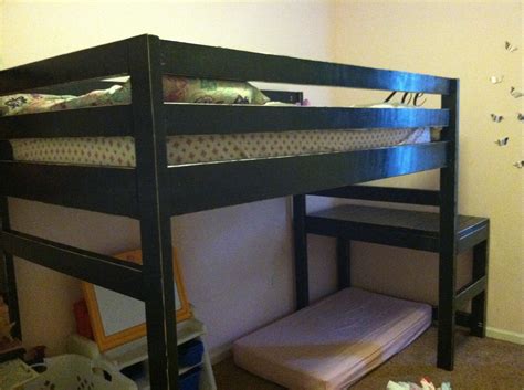 I build and share smart, stylish diy projects. Ana White | Junior loft bed - DIY Projects