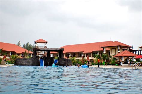Facing a lagoon, this casual resort hotel in landscaped gardens is 2 km from pantai bisikan bayu beach and 13 km from the town of kuala besut. Tok Aman Bali Beach Resort