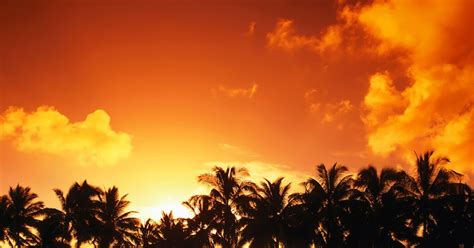Sunset In Aitutaki Island Cook Islands Spectacular Places