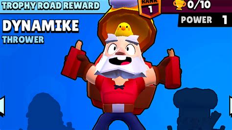 His super attack is a whole barrel full of dynamite that blows up cover! There is a bird under dynamike's hat. What does it mean ...