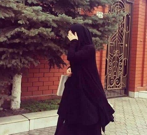Pin By Ashu Khan On Dpzz Beautiful Hijab Muslim Fashion Hijab Arab Girls Hijab