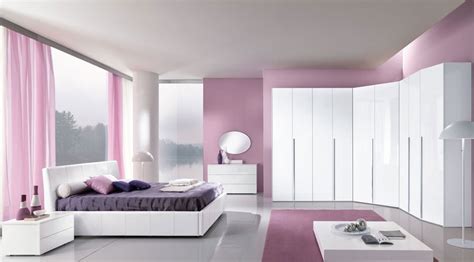 Bambino, valigia, verde, camera letto. Camere da Letto Bianche: Ecco 30 Esempi di Design | MondoDesign.it