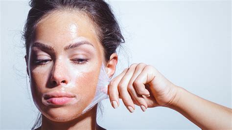 How To Apply Makeup To Peeling Flaky Skin Allure