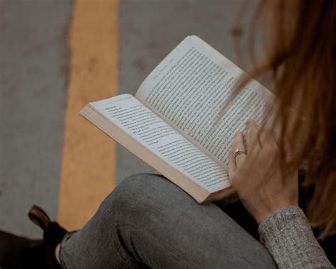 Find out blanka lipińska's net worth and earnings. Blanka Lipińska: 365 Tage - Roman Das Buch zum NETFLIX ...