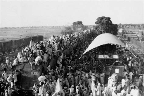 15 Unseen And Rare Pictures From India Pakistan Partition That Will