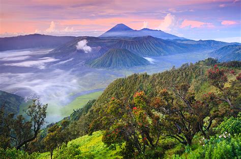 A Journey To The Summit Of Mount Bromo Indonesia Globetrotting With