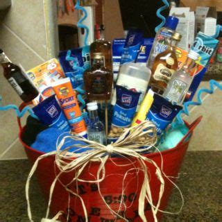Bosses birthdays can be a bit difficult sometimes. Gift basket made by me!!! Perfect for beach, bosses day ...