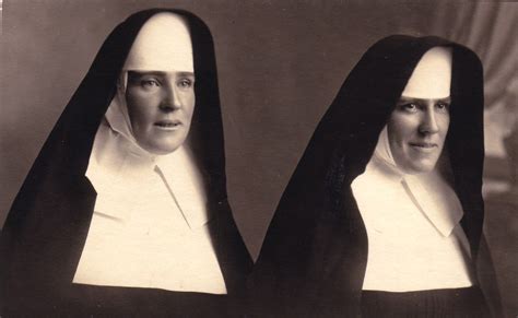 Late 19th Century Photo Of Sisters Of Mercy Sisters Of Mercy Nun