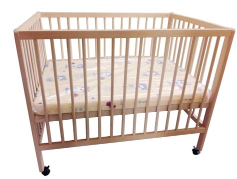Die noch in der entwicklung befindliche wirbelsäule braucht zum gesunden wachstum eine hier entstehen oftmals lücken, welche bei den kleinen zu einklemmungen führen können. Preissturz » Baby-Bett Gitterbett auf Rollen mit Matratze ...