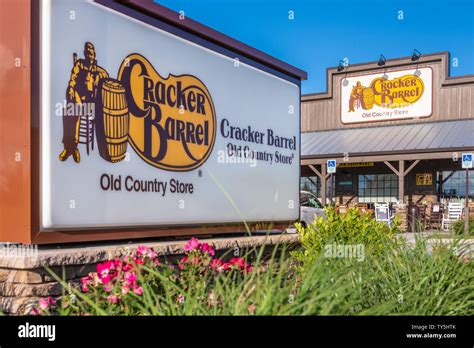 Cracker barrel wooden rockers hi-res stock photography and images - Alamy