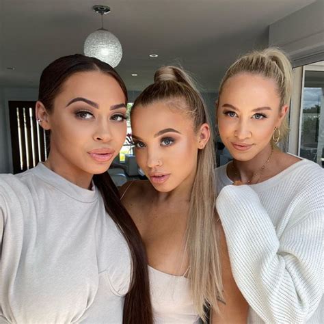 Tammy Hembrow Reveals Her Sister Amy Is Pregnant On Podcast