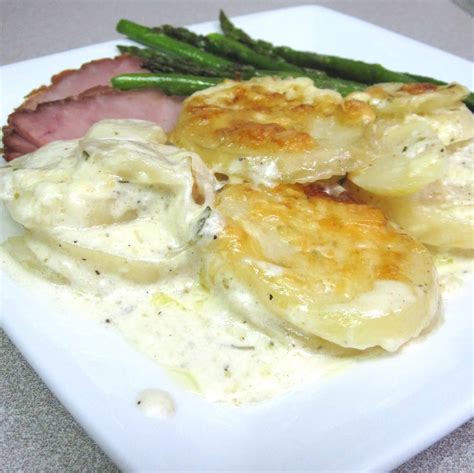 Blue Cheese Scalloped Potatoes The Spiffy Cookie