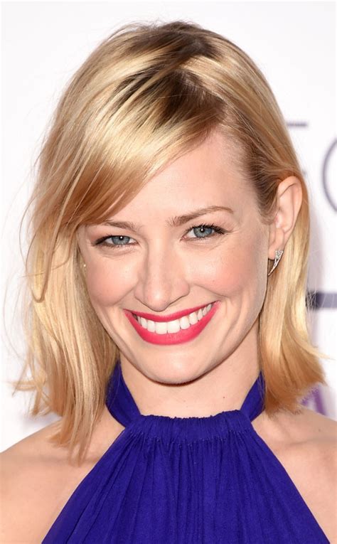 Beth Behrs From Best Beauty Looks At 2015 Peoples Choice Awards E News
