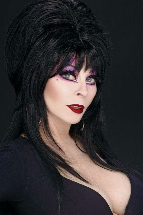 Cassandra Peterson As Elvira Elvira Makeup Dark Beauty Goth Beauty