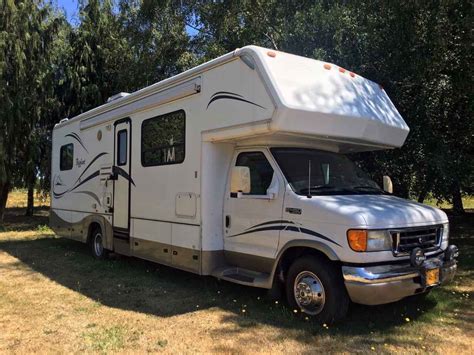 2005 Used Bigfoot 3000series Class C In Oregon Or