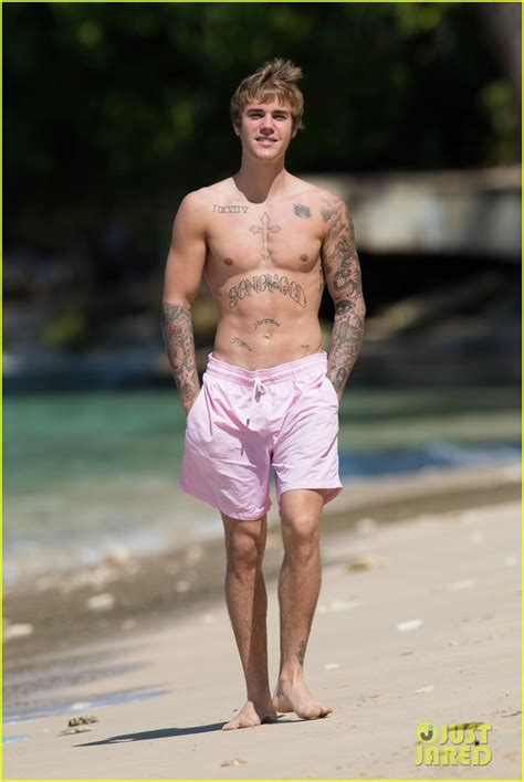 Justin Bieber S Body Is Ripped In New Shirtless Beach Photos Photo