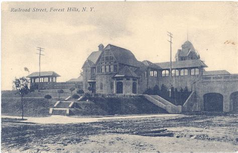 Forest Hills Gardens Station Square Lirr And Forest Hils Train Station