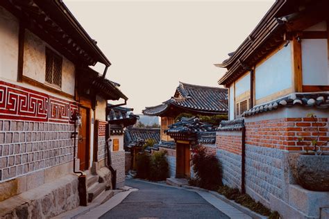 Bukchon Hanok Village In Jongno Gu Tours And Activities Expedia