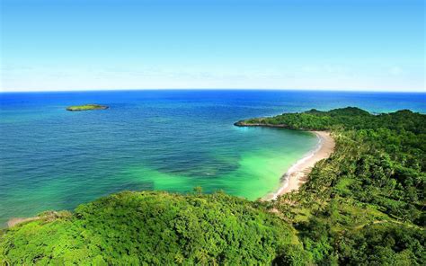 Tropical Island Beach Scenery Wallpaper 2560x1600 Download