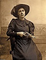 Photo collection reveals female outlaws that ruled the Wild West | Old ...