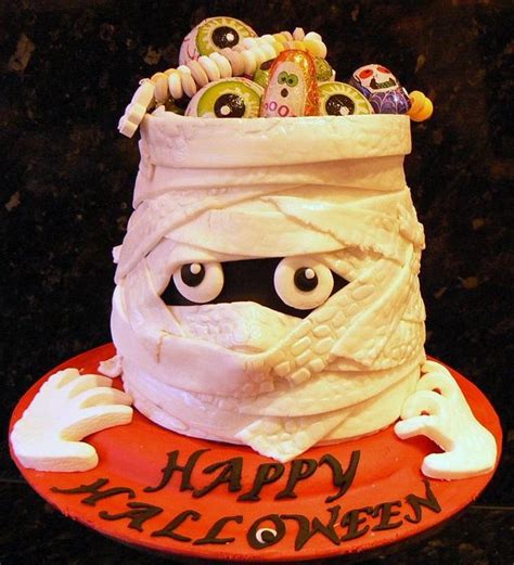 Mummy Cake Decorated Cake By Vanillasugar Cakesdecor