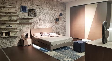 Camera da letto con pareti bianche. Camere da letto a Padova. Arredamento per camere moderne.