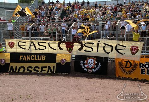 Kick off at 16:00 (gmt) on 17th august, 2015. FC Bayern München II vs SG Dynamo Dresden 16.08.2009 ...