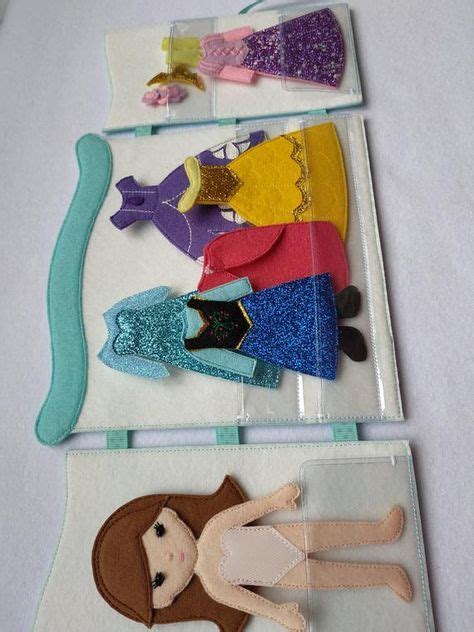 Set Felt Doll And 5 Princess Outfit In Wardrobe Dress Up Doll Quiet