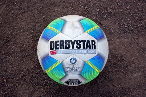 The new bundesliga season will commence on august. Derbystar Stratos Pro Light Jugendball im Test ...