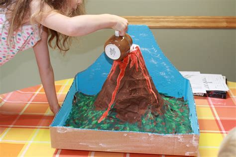 Montessori Beginnings Volcanoes
