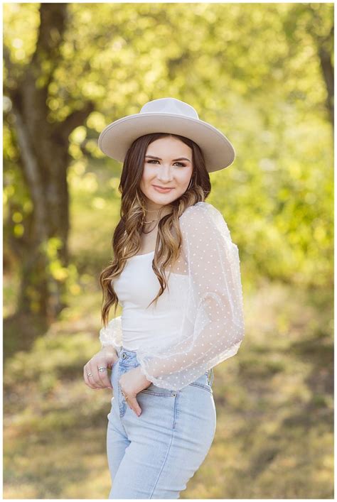 Anna 22 Senior Plano Senior Photographer Clara Bella Photography