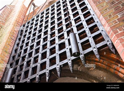 Portcullis Gate Hi Res Stock Photography And Images Alamy