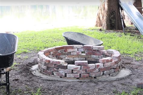 Diy Brick Fire Pit Made With Leftover Fireplace Bricks Mimzy And Company
