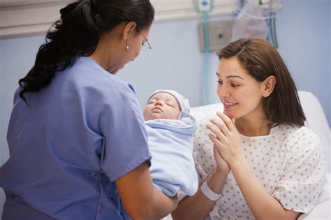 В Гётеборгском университете впервые в мире родился ребенок после