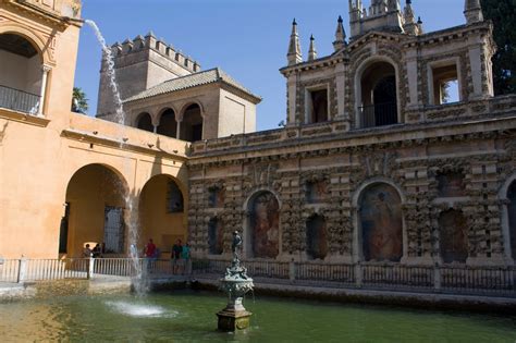 Real Alcázar de Sevilla #OOTD - Fashion Mumblr
