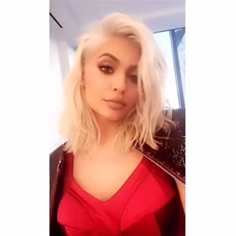 Kylie Jenner Shows Off New Platinum Blonde Hair Hello