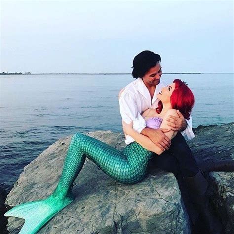 When You’re In Love With A Mermaid An Underwater Marriage Proposal Is A Perfect Way To Steal