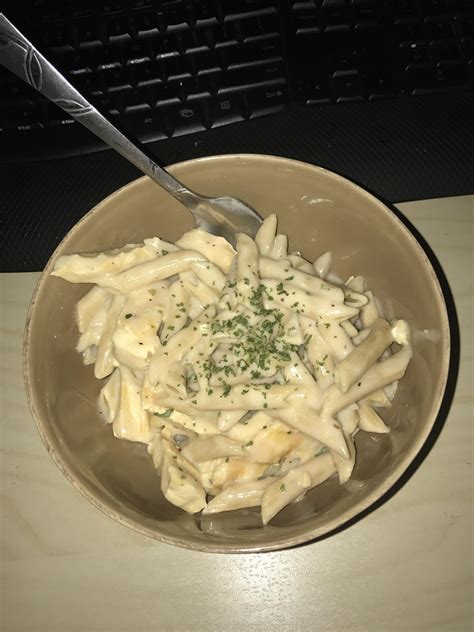 420 Calories For A Big Ol Bowl Of Chicken Alfredo With Whole Wheat