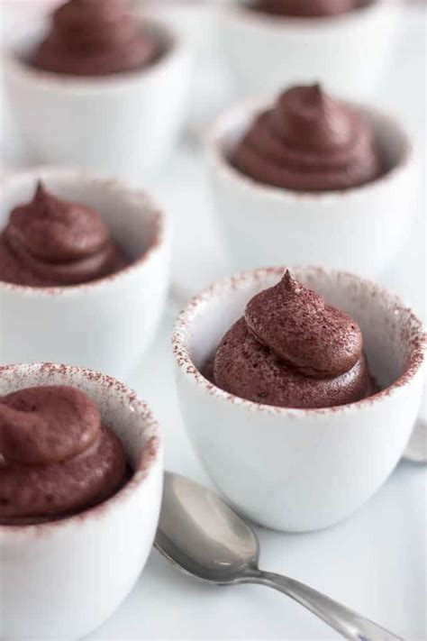 Quick And Easy Paleo Chocolate Mousse Recipe