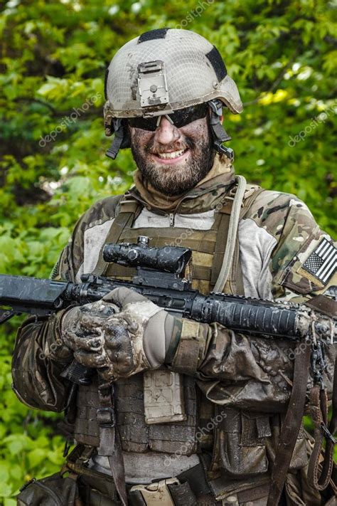 Green Beret In Action Stock Photo By Zabelin 118418392