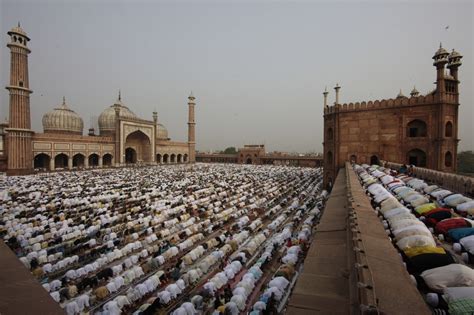 eid ul fitr celebrations 2019 a view of eid prayers at delhi s famous jama masjid