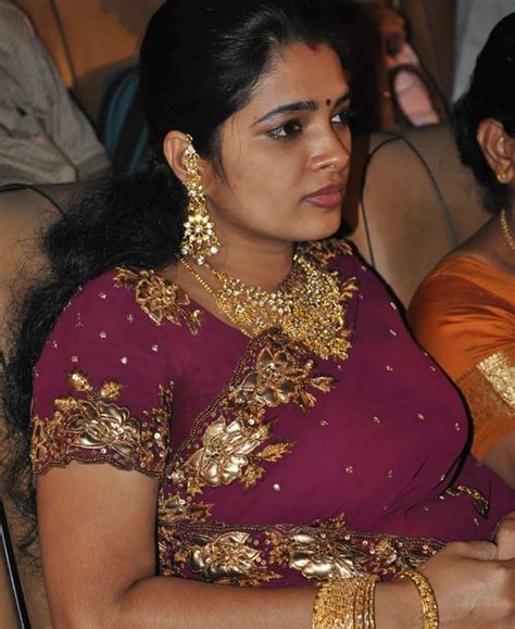 Hot Indian Mallu Actress Mallu Anuntie Sexy In Saree