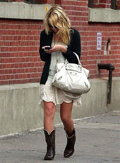 Outfits With Cowboy Boots 19 Ways To Wear Cowboy Shoes