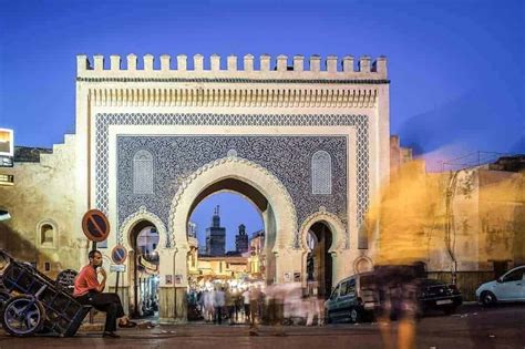 اين تقع مدينة فاس والمسافة بينها وبين مدن المغرب عطلات