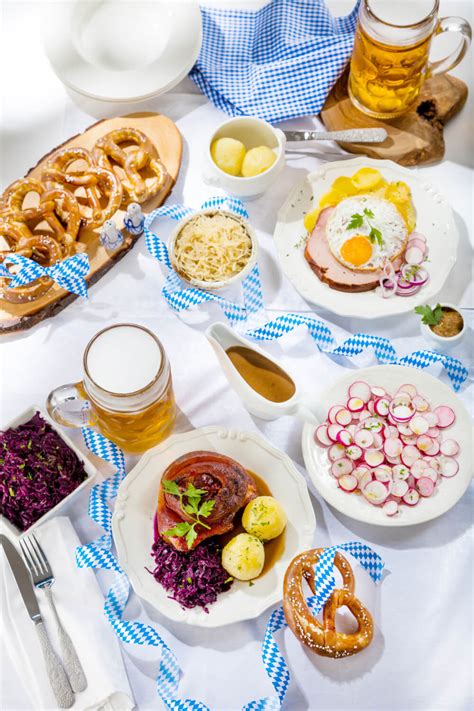 10 Awesome Ideas For Throwing An Oktoberfest Themed Party Oktoberfest In Germany