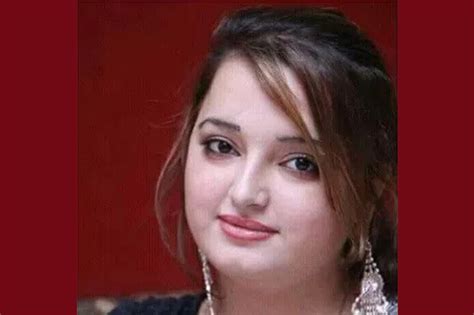 Pakistan Actress Singer Reshma Shot Dead By Spouse At Home