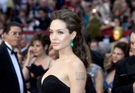 48 Angelina Jolie Quotes On Love And World Peace 2021