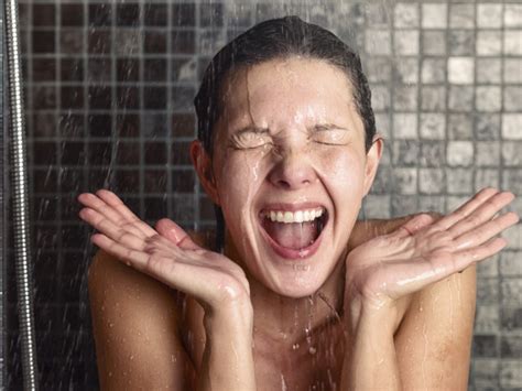 8 Surprising Benefits Of Cold Showers Organic Facts